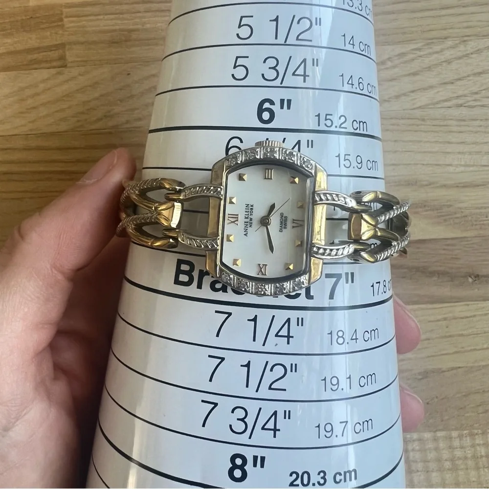Anne Klein New York ladies diamond Swiss dress watch NEW BATTERY